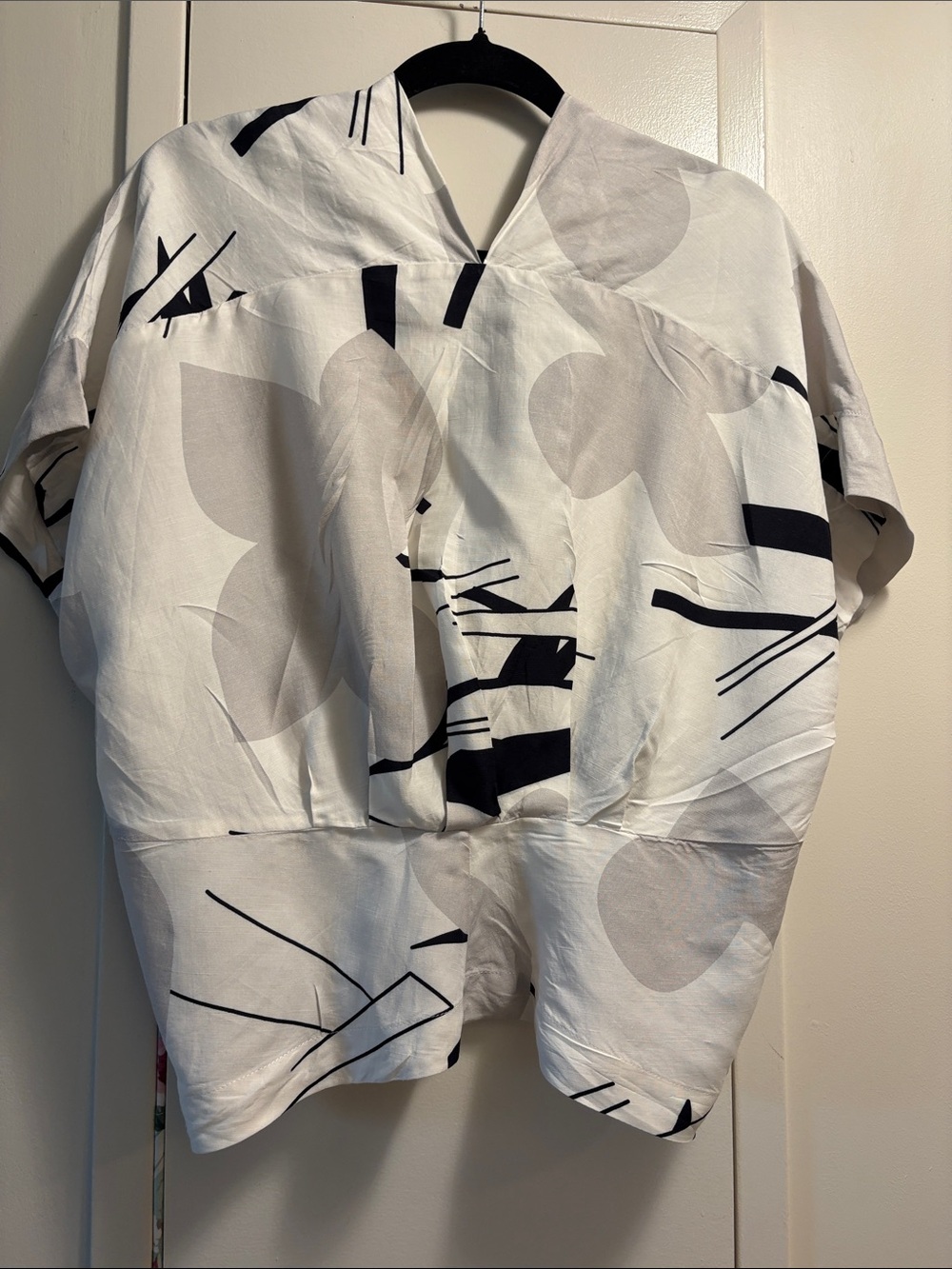 Crea Concept White & Black Abstract Print Kimono Top - Picture 2 of 15